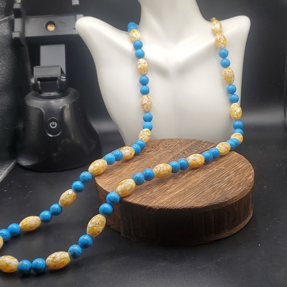 N3009 howlite‎ and bumblebee jasper nest egg necklace natural stone